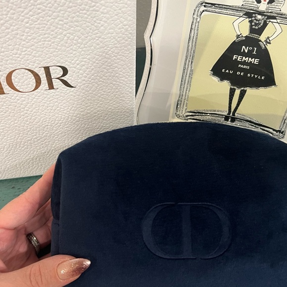 New Dark Blue Dior Makeup Bag and Dior Box - Picture 8 of 8